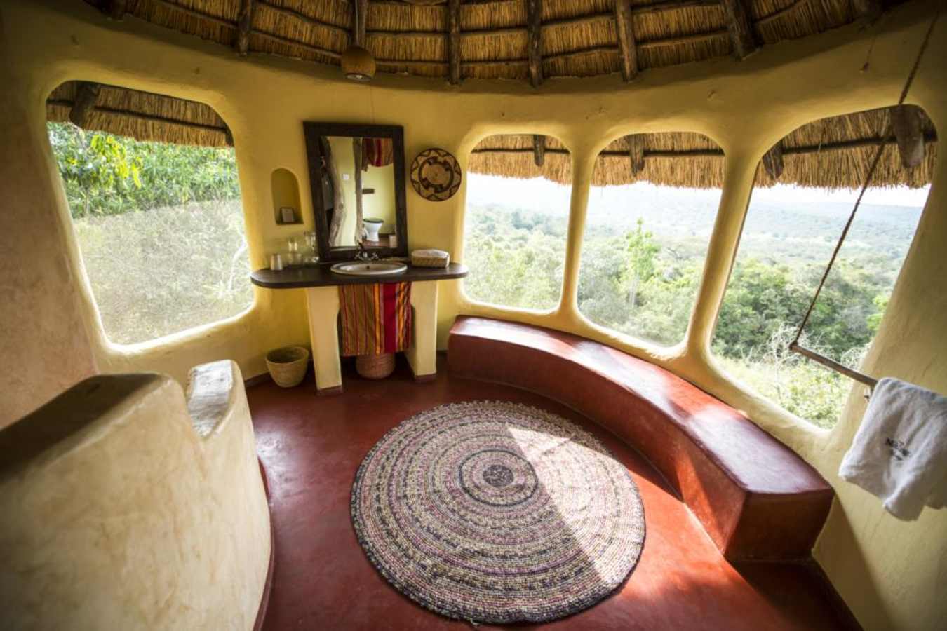 Bushbaby bathroom - Mihingo Lodge