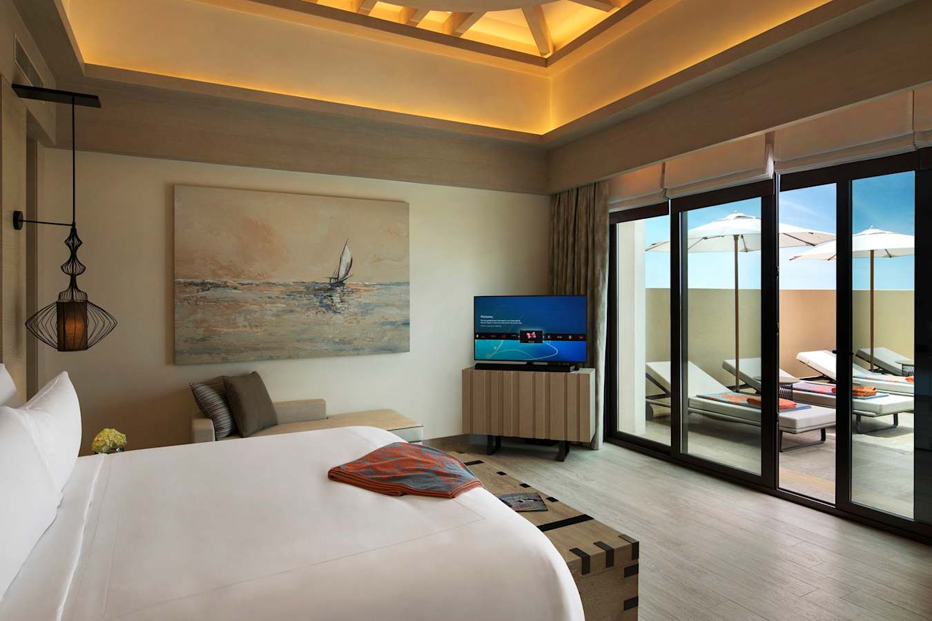 Beachfront Villa Master Bedroom 