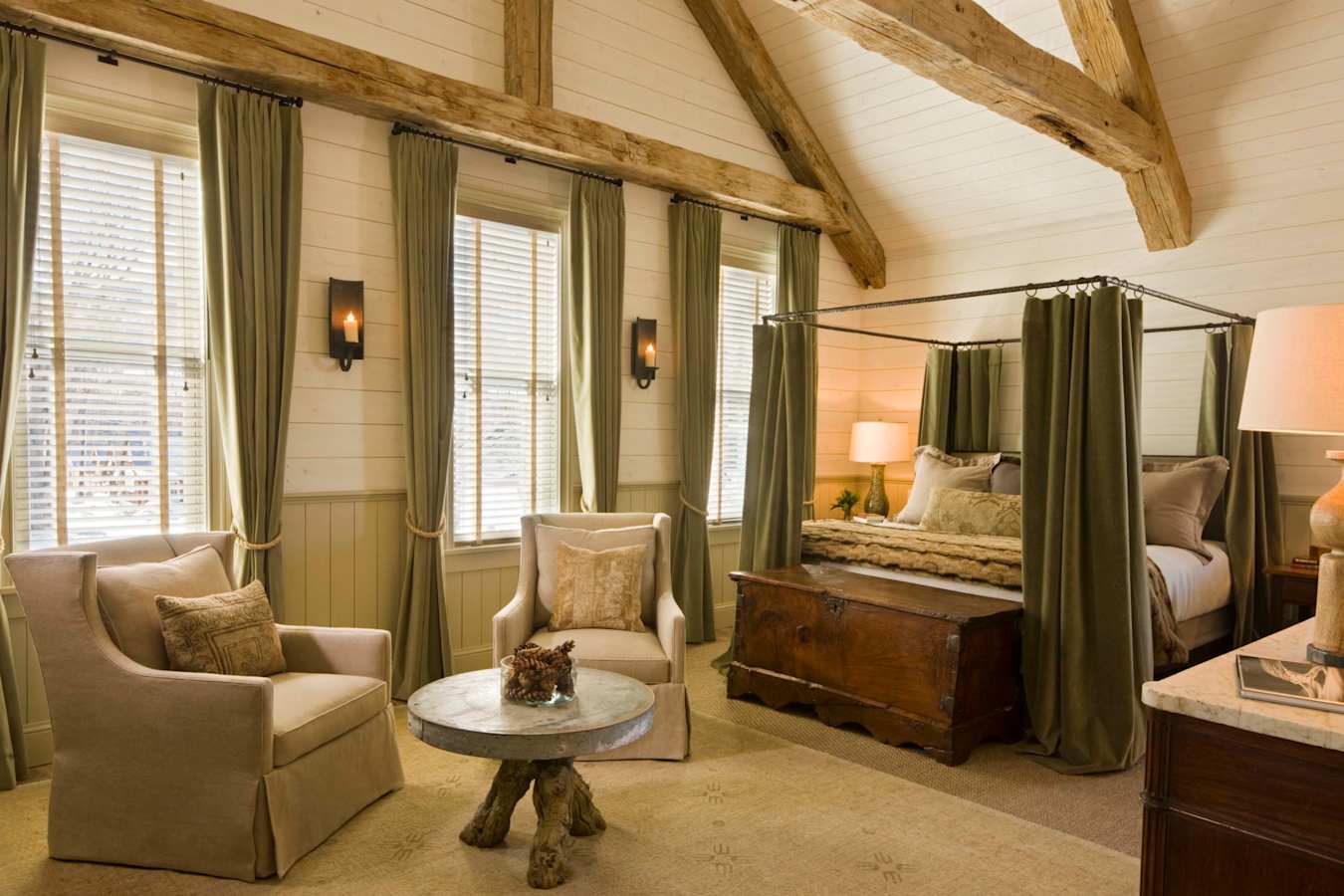 Red Lady Suite - Scarp Ridge Lodge
