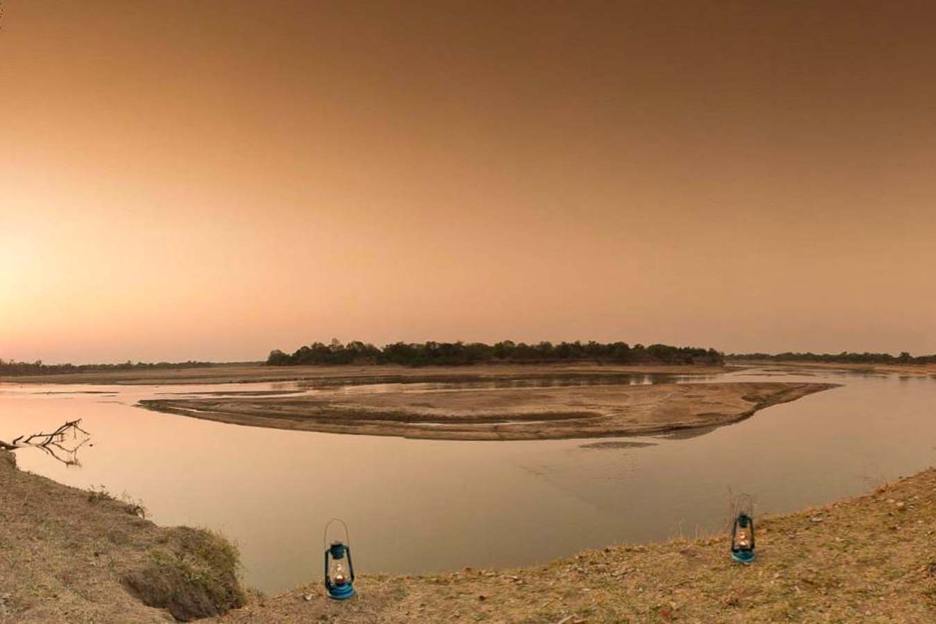 Sundowners - Nsefu Camp