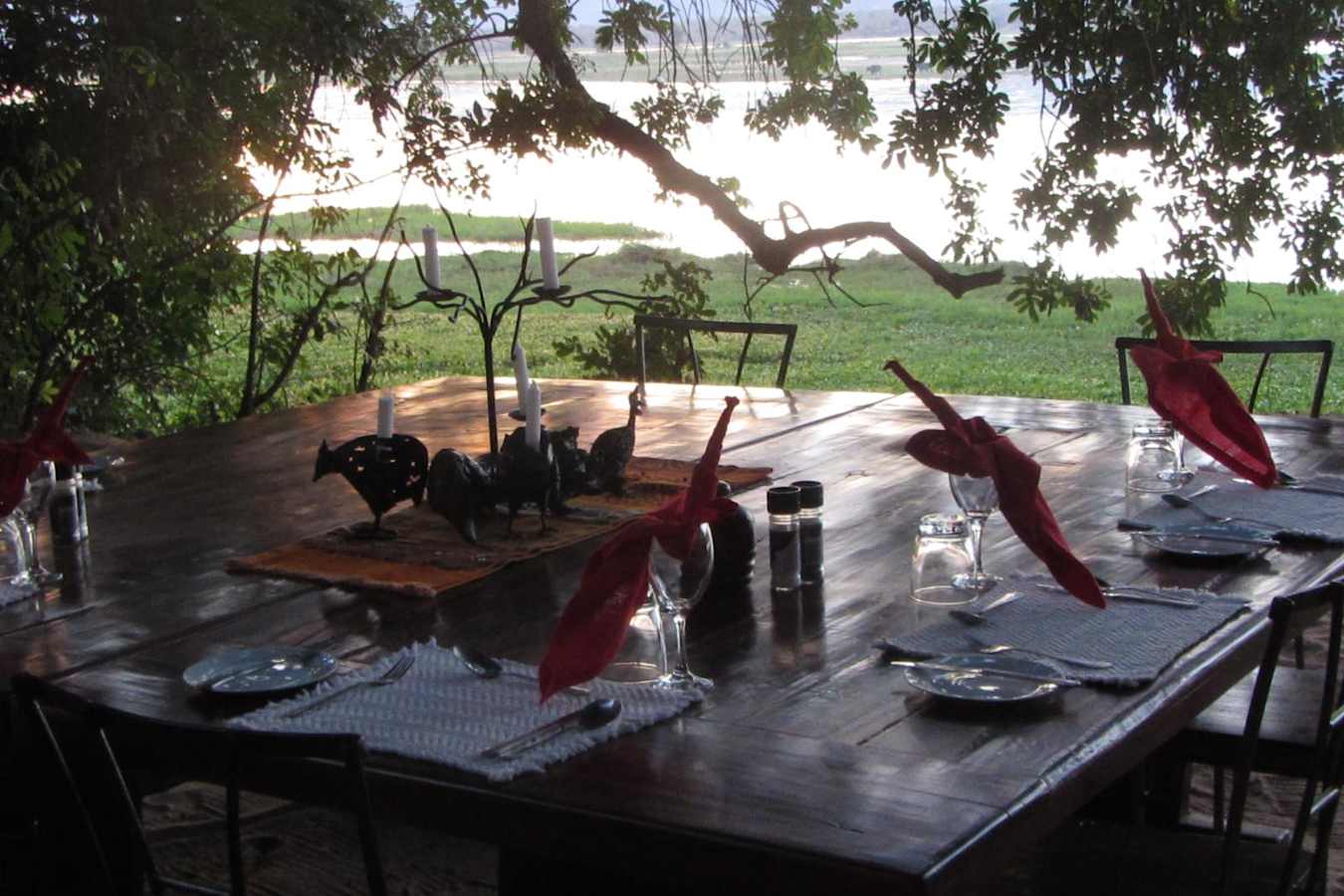Dining table - Goliath Safari Camp
