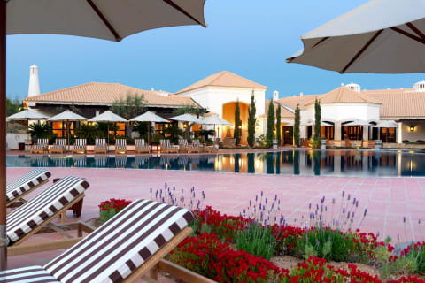 Pine Cliffs Resort