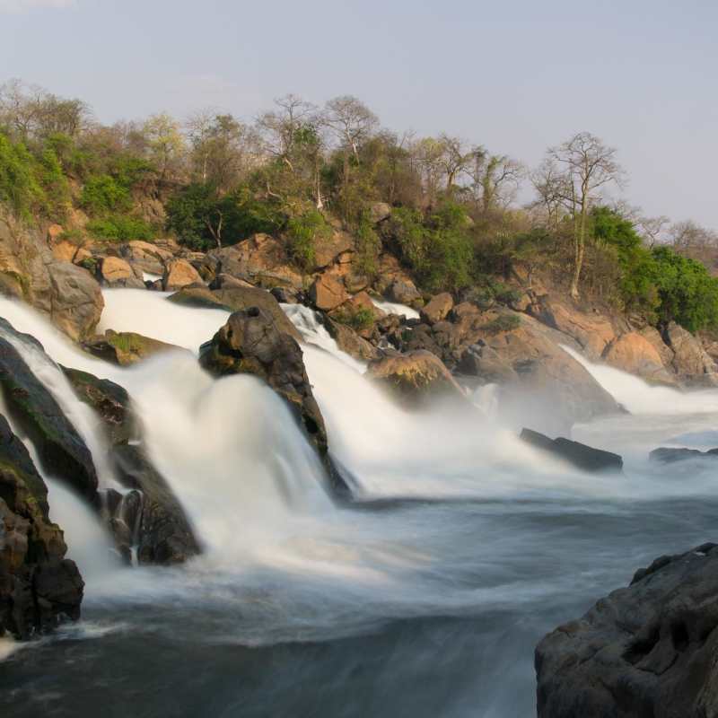 The roaring Shire River