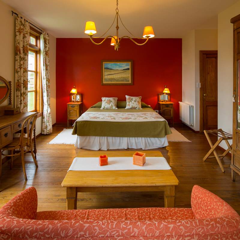 Guest room in the classic style - Estancia Nibepo Aike