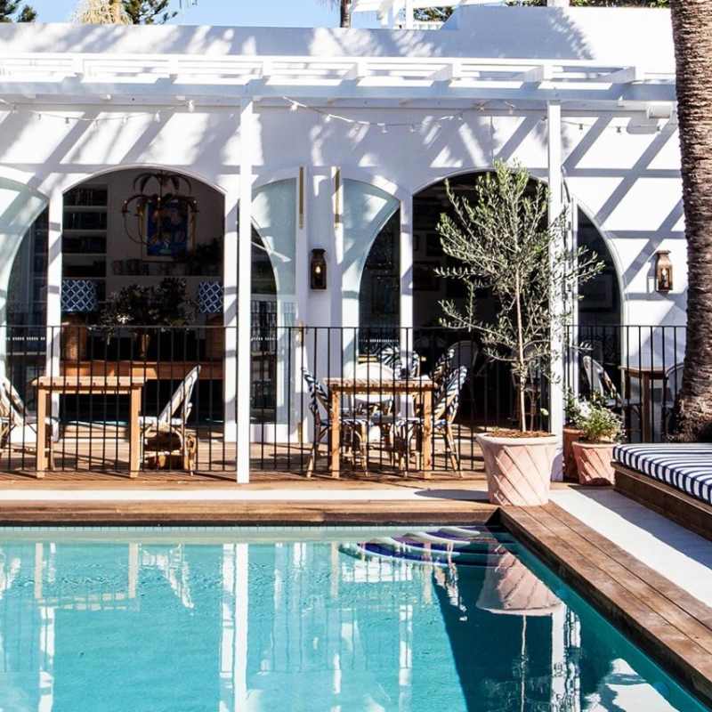 Restaurant Pool View - Halcyon House 