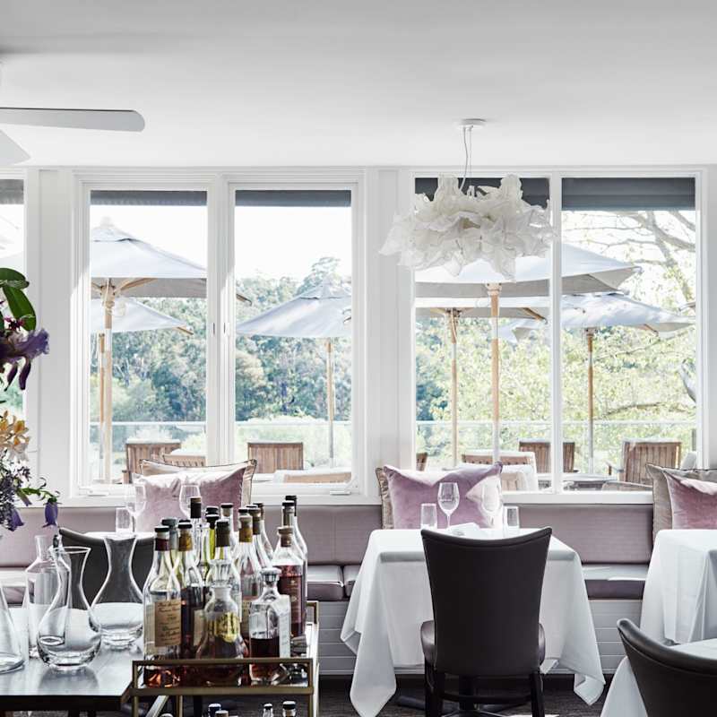 The Restaurant - Lake House 