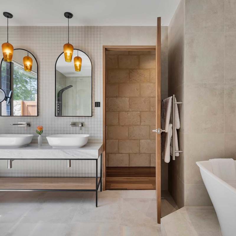 Suite Bathroom - Sequoia Lodge 