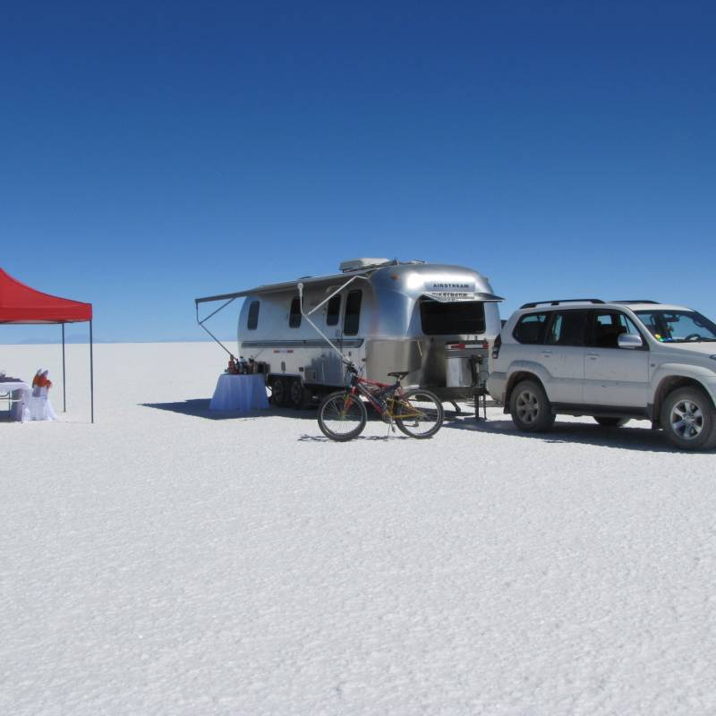 Camp set up - Airstream Uyuni