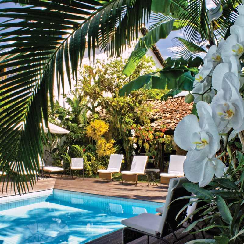 Pool and garden - Pousada do Ouro