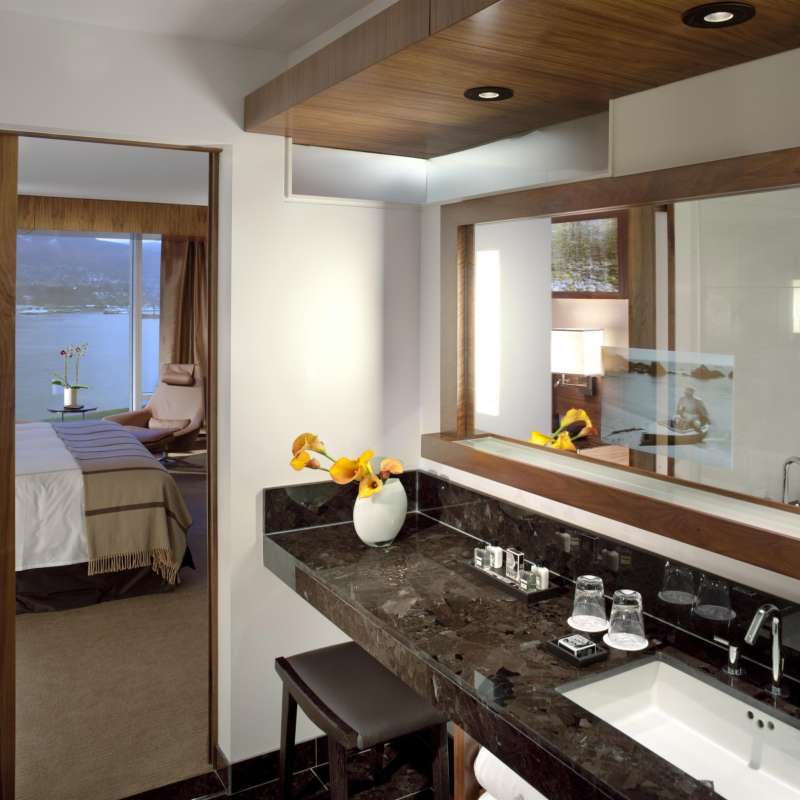 Fairmont Gold Bathroom 