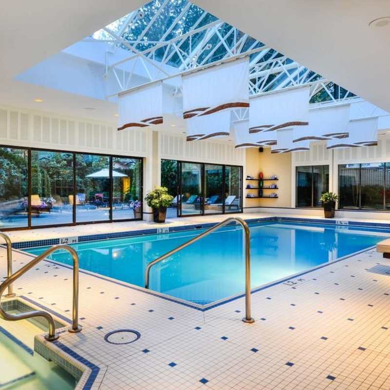 Sutton Place Pool