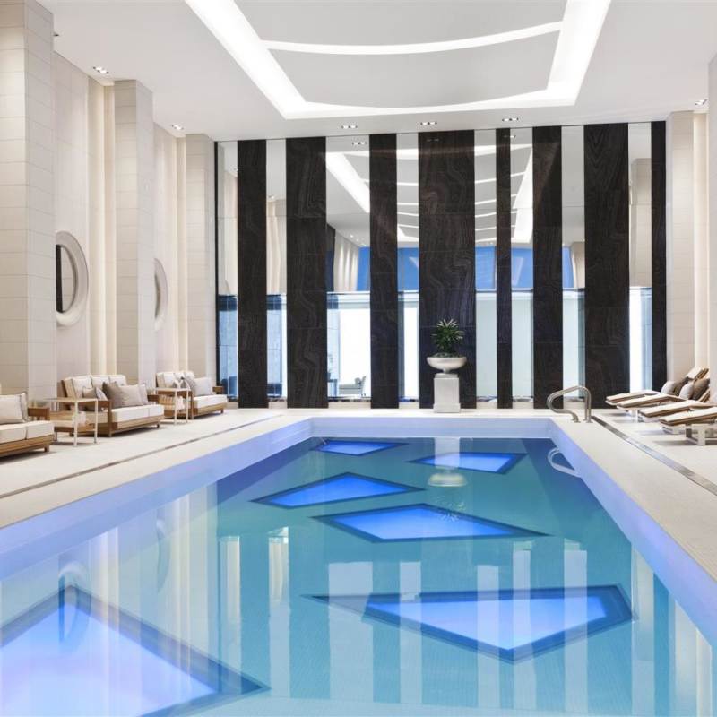 Pool at Hotel Georgia - Ski Canada Adventure