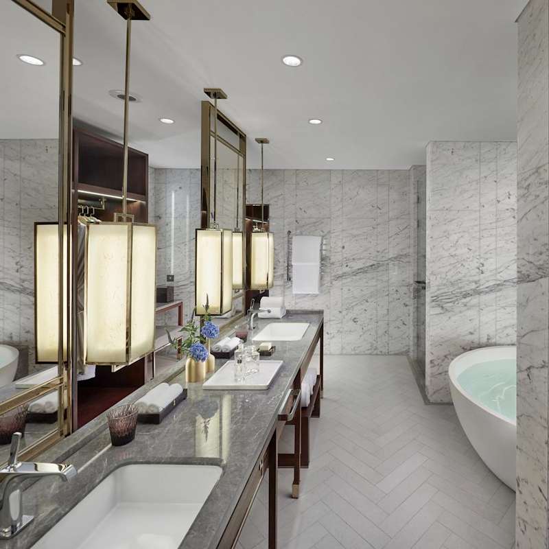 Mandarin Bathroom 