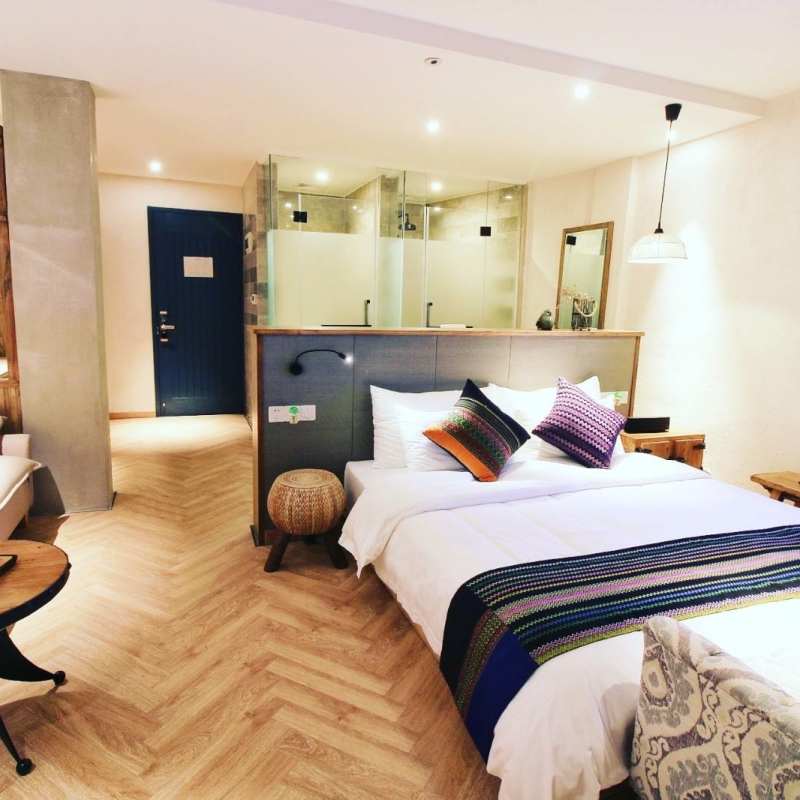 Guest Room 1 - Twelve Manor