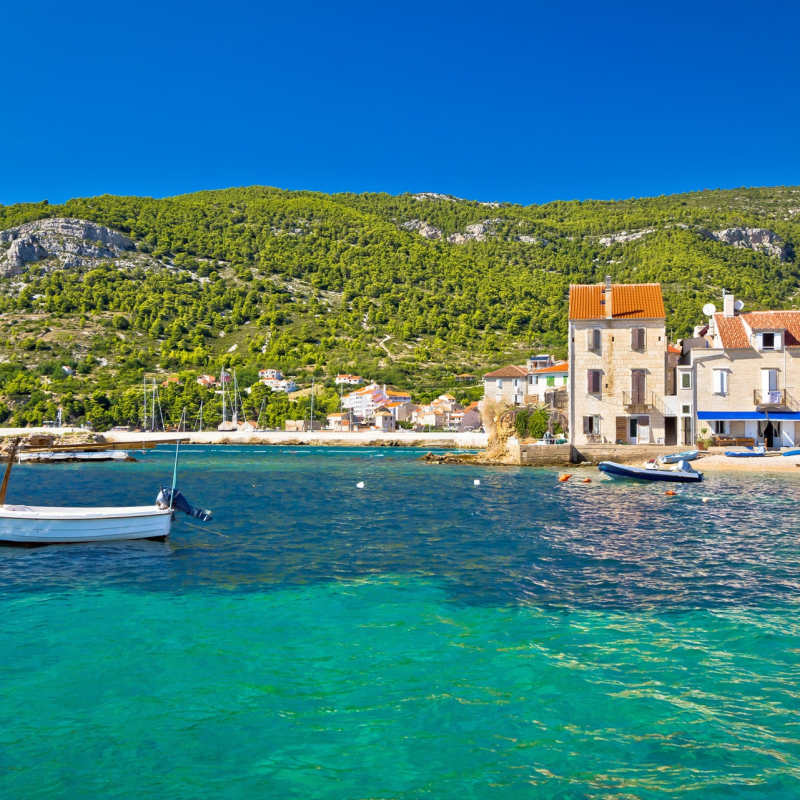 Komiza - Discover Dalmatia by private yacht
