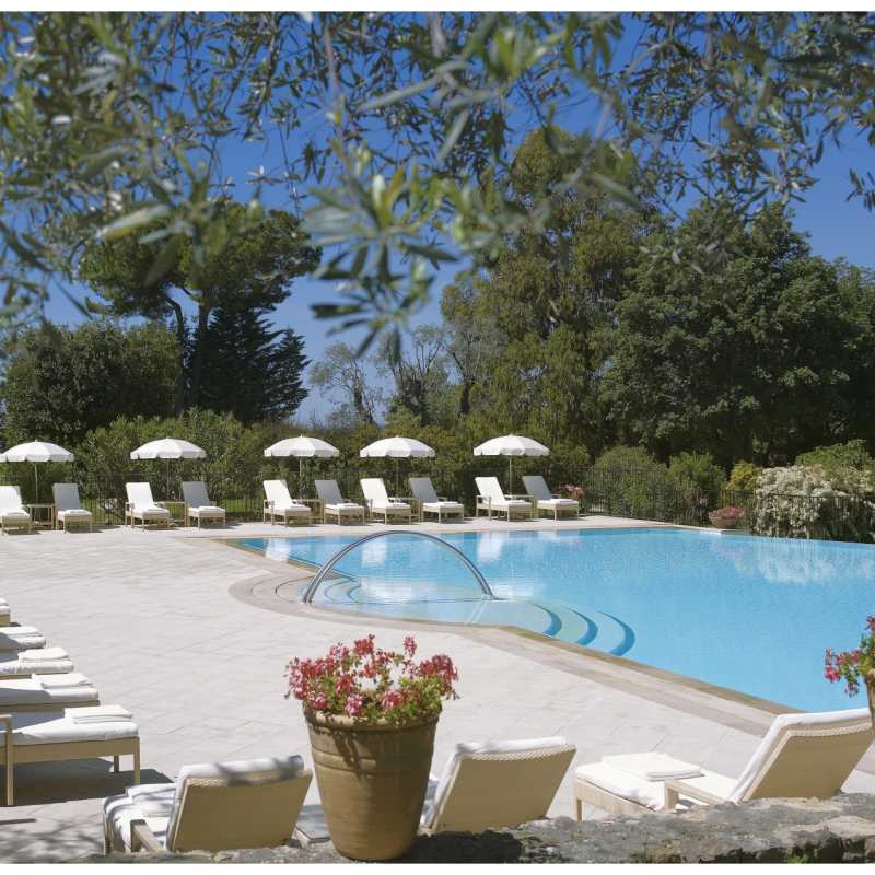 Pool - Chateau Saint-Martin
