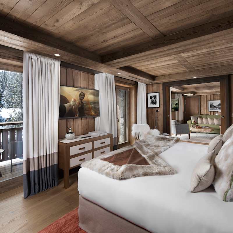 Deluxe Suite 