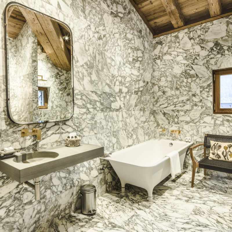 Junior Suite bathroom - La Mourra Hotel Village