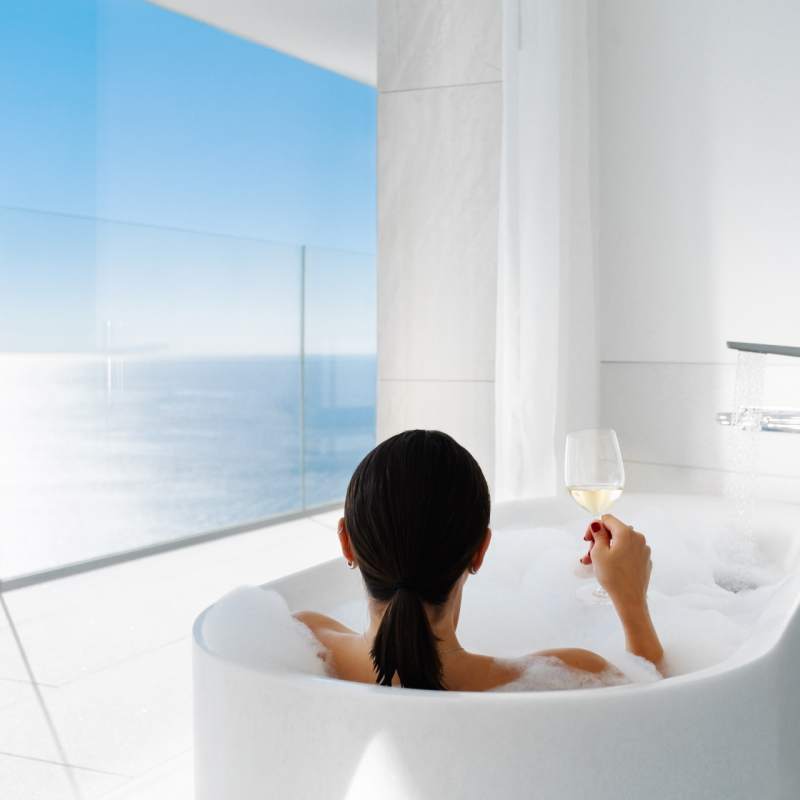 Crystal room bath 