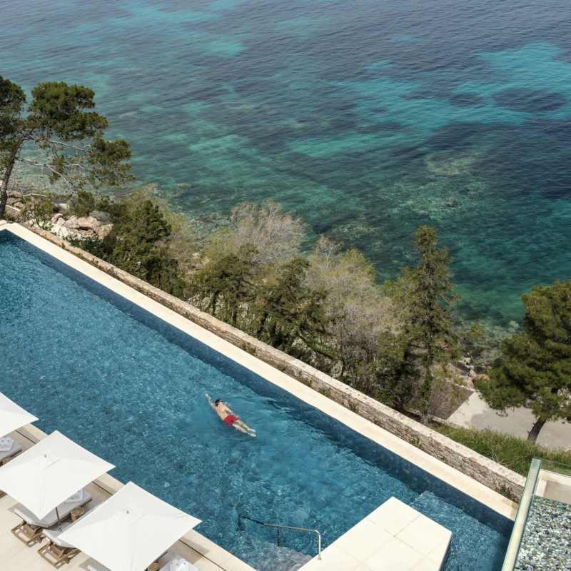 Arion Pool  