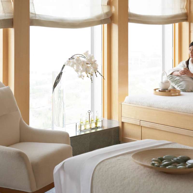 Spa relaxing room - Four Seasons Hong Kong