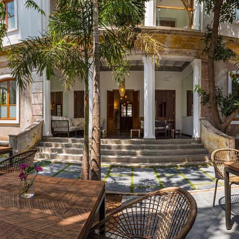 Exterior - La Villa
