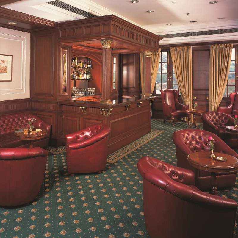 Bar - The Oberoi Grand