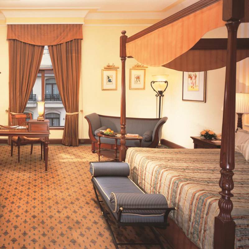 Room - The Oberoi Grand
