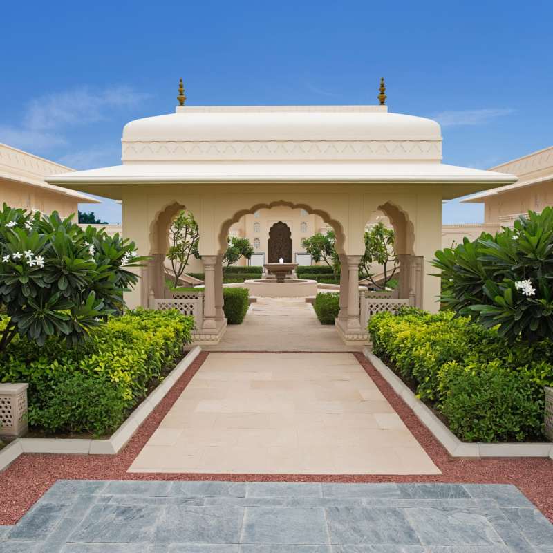 Walkway - The Oberoi Sukhvilas Resort & Spa