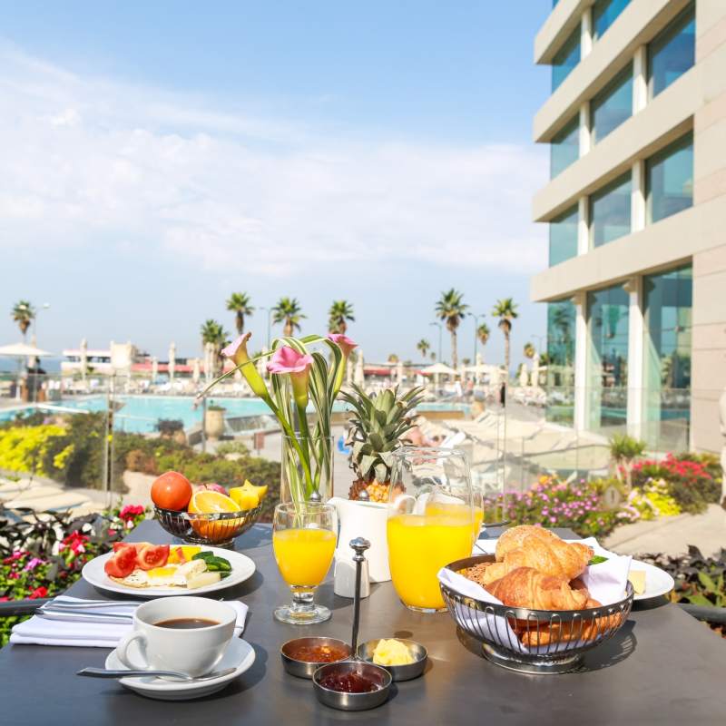 Breakfast with a View