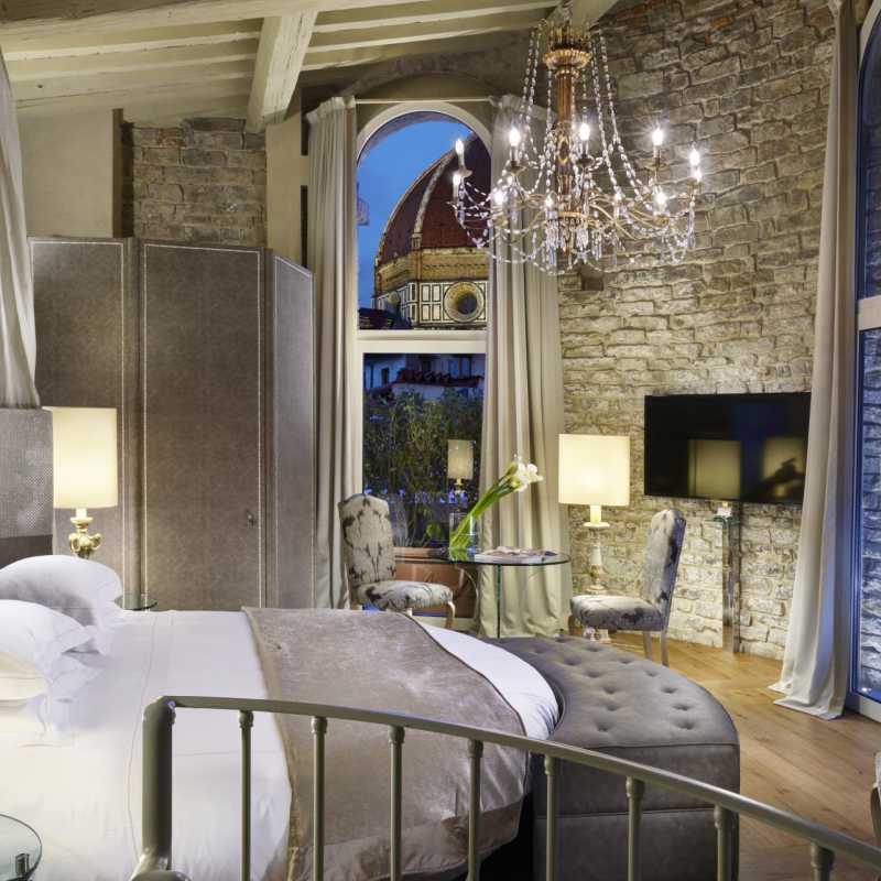 Pagliazza Tower Suite bedroom - Hotel Brunelleschi