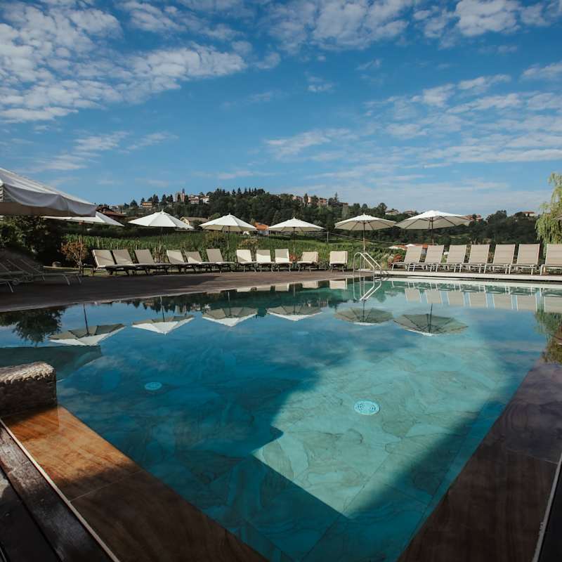 Hotel Pool 