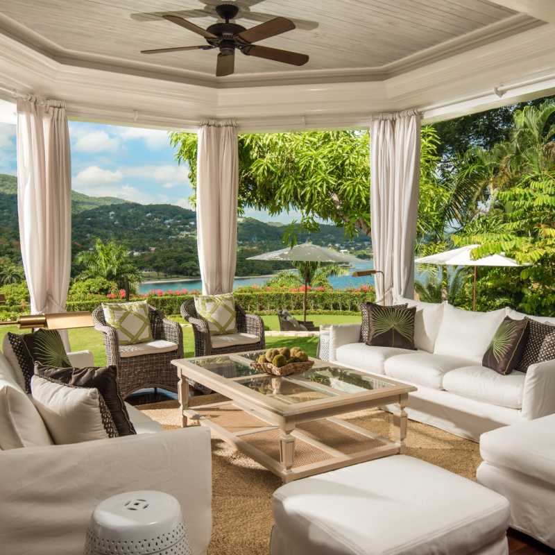 Luxury Villa Patio - Round Hill Hotel & Villas