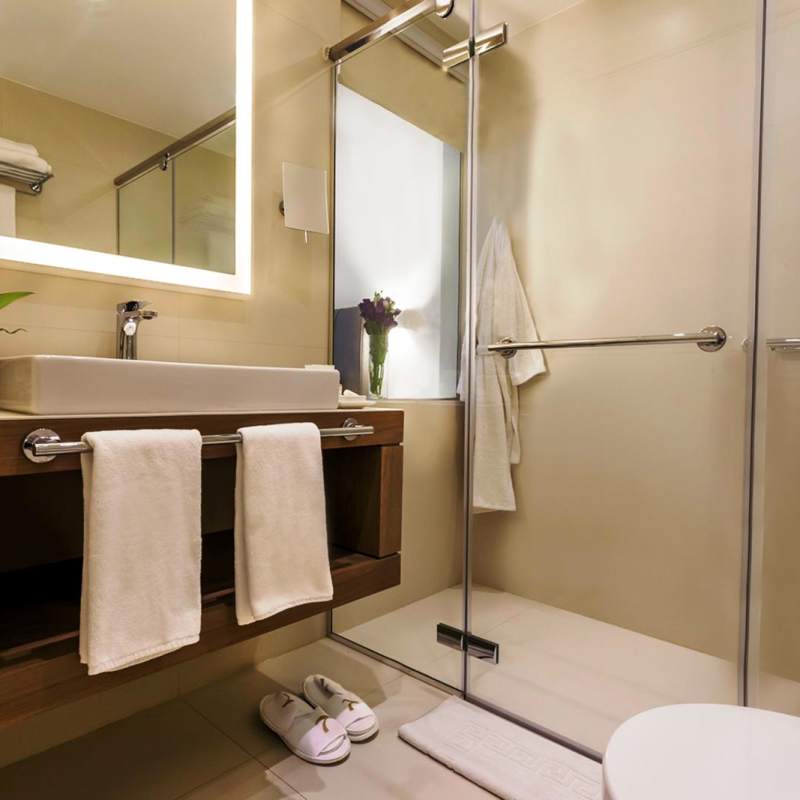 Executive Room Bathroom - Al Qasr Metropole