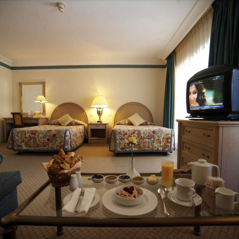 Twin Junior Suite - Movenpick Resort Petra