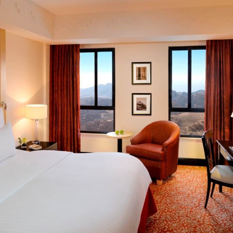 King Guest Room, Mountain View - Petra Marriott 