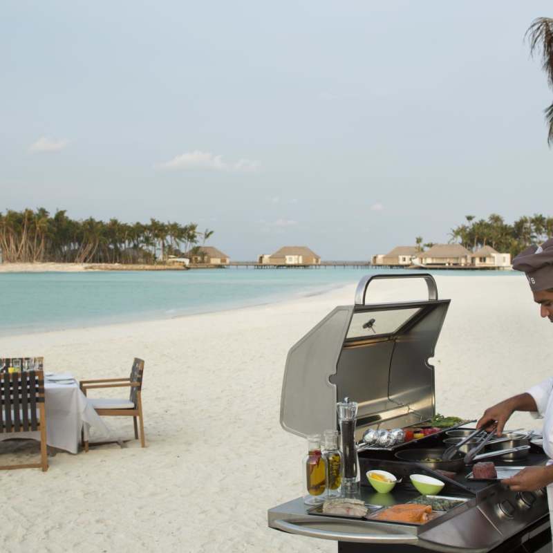 Carte Blanche beach dining  - Cheval Blanc Randheli