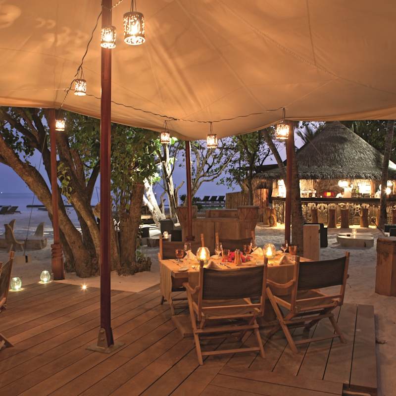 Alizée Beach Grill & Totem Bar - Constance Moofushi