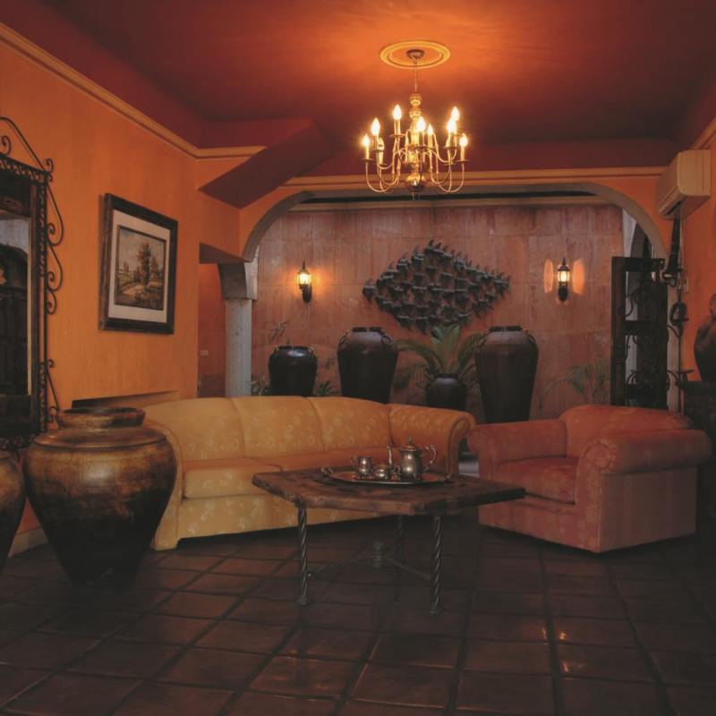 Sitting Room - Posada de las Flores La Paz