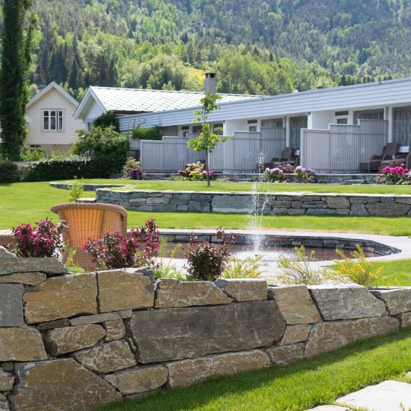 Grounds - Walaker Hotel