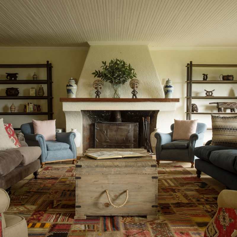 Main Lounge - Sabyinyo Silverback Lodge