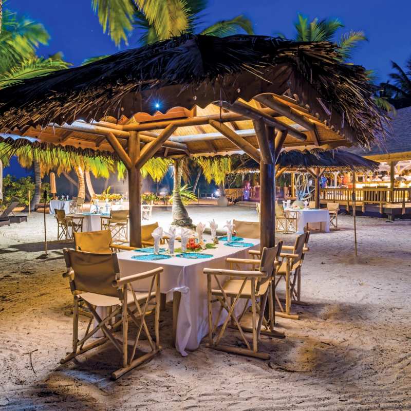 Beach Dinner - Alphonse Island