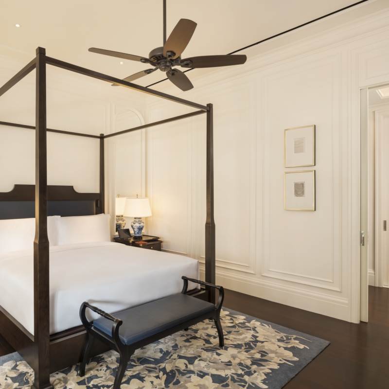 Residence Suite Bedroom - Raffles Hotel Singapore 