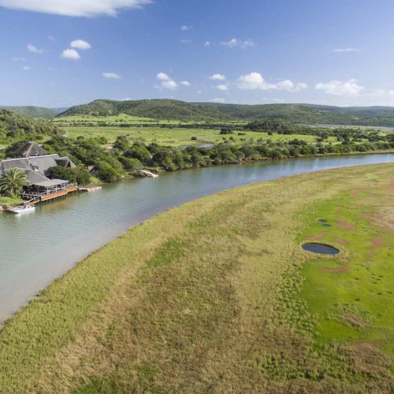 Lodge on riverfront - Kariega River Lodge