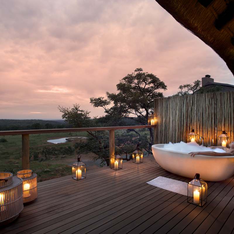 Spa deck - Mhondoro Game Lodge