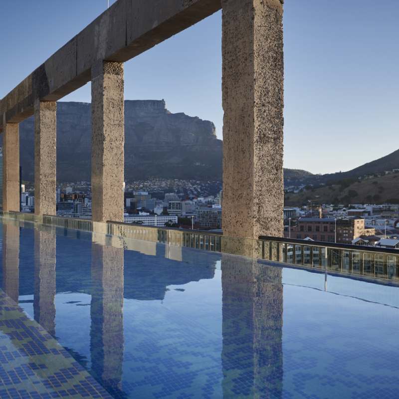 Roof top pool, The Silo