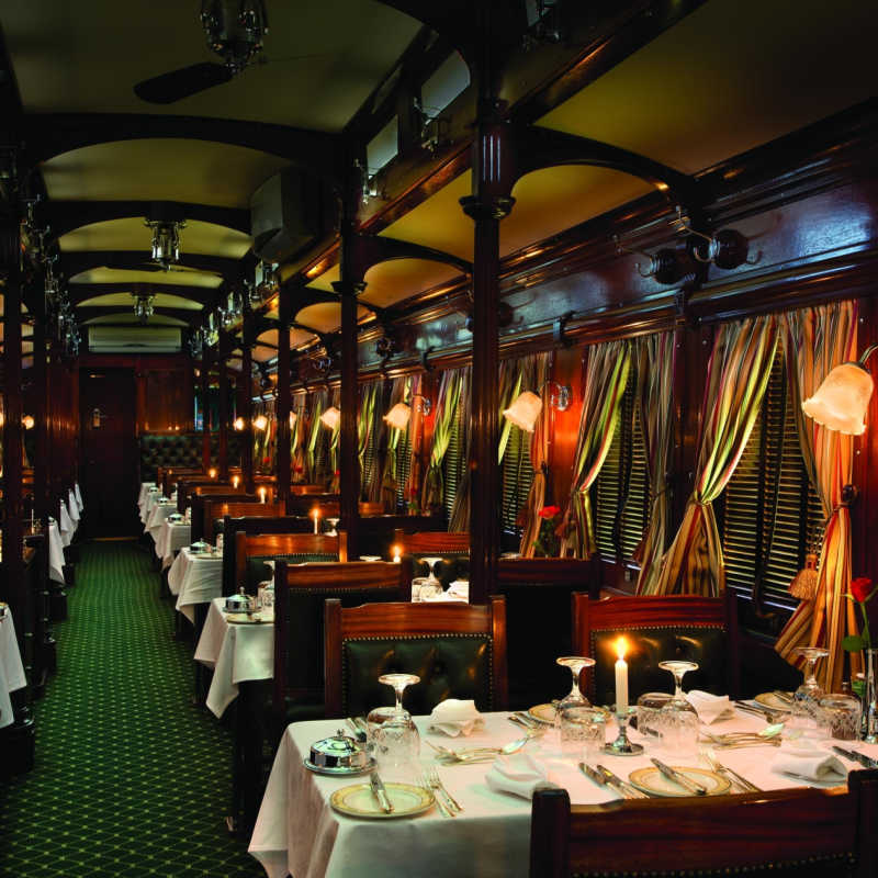 Dining car aboard the Rovos Rail 