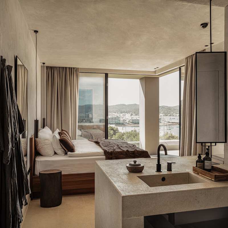 Penthouse Room 