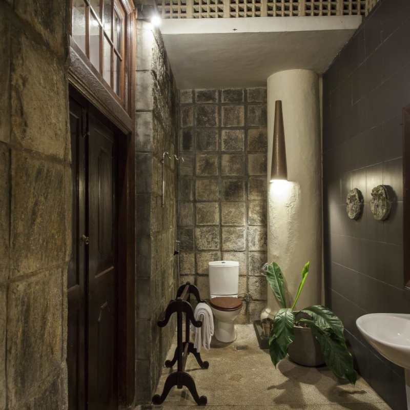 Admiral Cheng Ho Suite Bathroom - Galle Fort Hotel