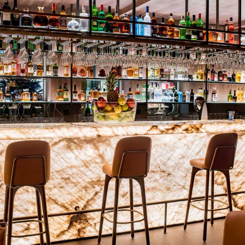 Lounge Bar 